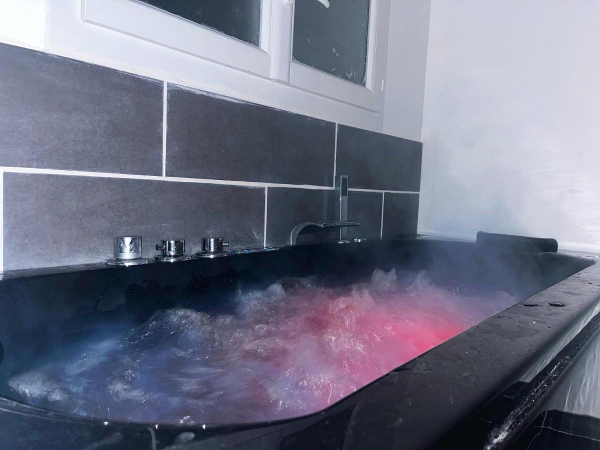 L'Oranger - Magnifique Studio Independant Sur Mougins Avec Jacuzzi Prive - Parking - Climatisation Exterior foto